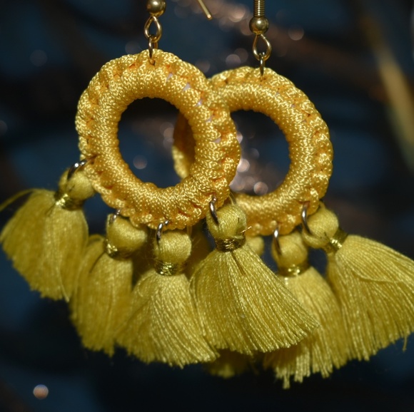 Handmade tassel earrings - Picture 2 of 8